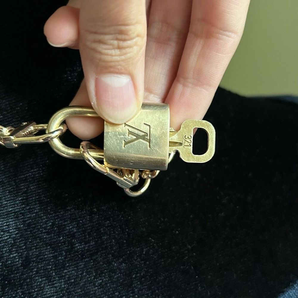 Louis Vuitton #321 Lock and Key Brass Gold with Necklace Gold Chain (unbranded) - Picture 3 of 8